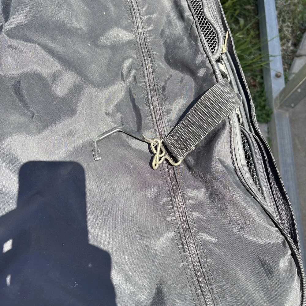 American Tourister 42